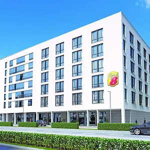 Super 8 By Wyndham West Отель